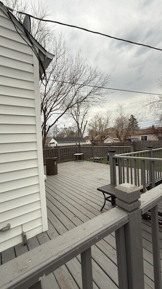 Building Photo - 1221 Agnes Ave