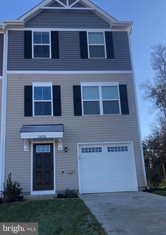 Building Photo - 2896 Farzi Cir