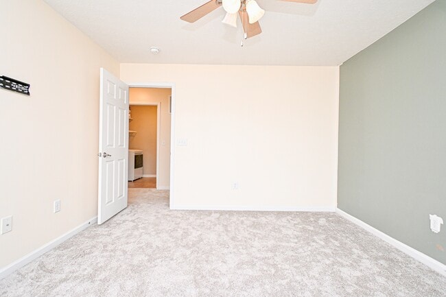 Building Photo - 8453 Forest Valley Dr