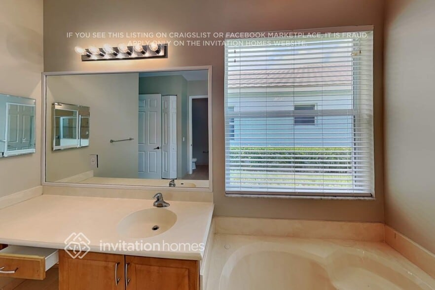 Building Photo - 135 Palm Beach Plantation Blvd