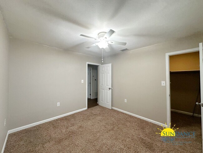 Building Photo - Energy-Efficient 2-Bedroom Home in Fort Walton Beach!