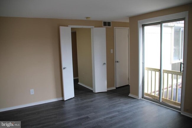 Building Photo - 10308 Watkins Mill Dr