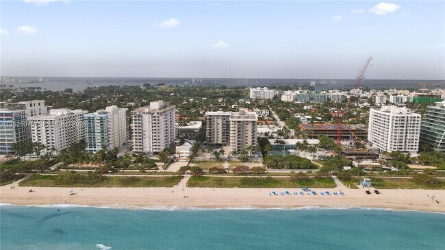 Building Photo - 9273 Collins Ave