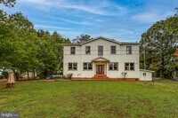 Building Photo - 43840 Bardmore Way