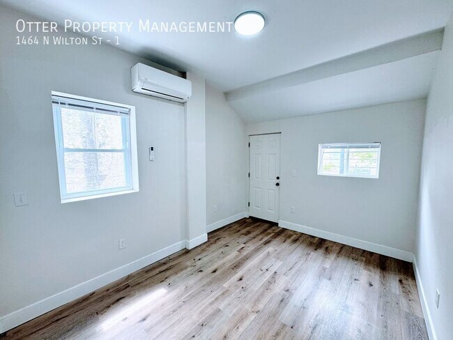 Building Photo - 1464 N Wilton St