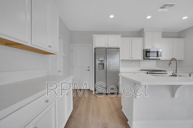 Building Photo - 567 Datura Dr