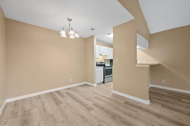 Building Photo - 16016 Fitchburg Cir