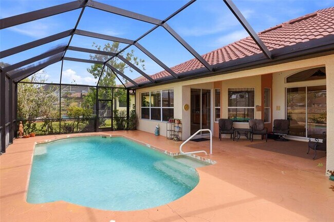 Building Photo - 2499 Silver Palm Rd