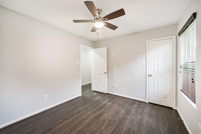 Building Photo - 14906 Twilight Knl Trl