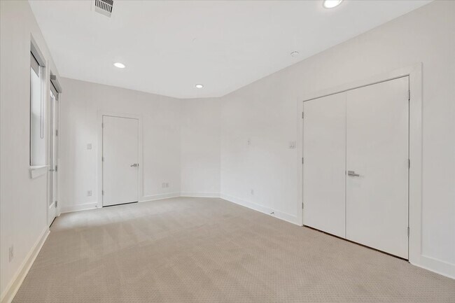 Building Photo - 2104 Colorado St