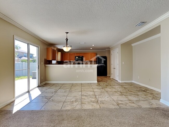 Building Photo - 428 Monet Ave