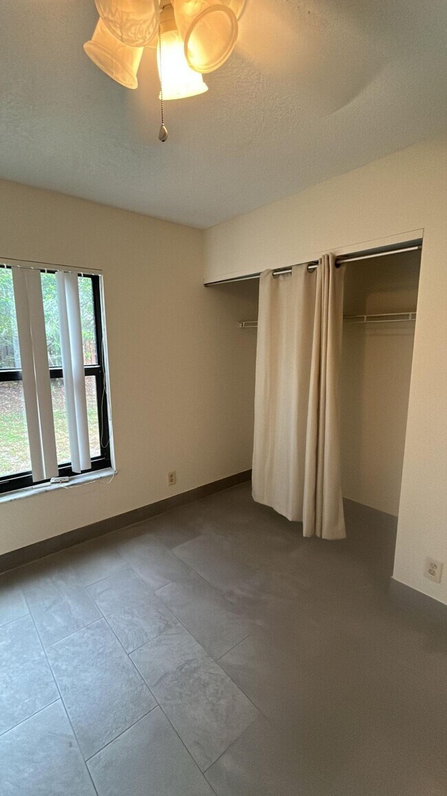 Building Photo - 26 Crossings Cir