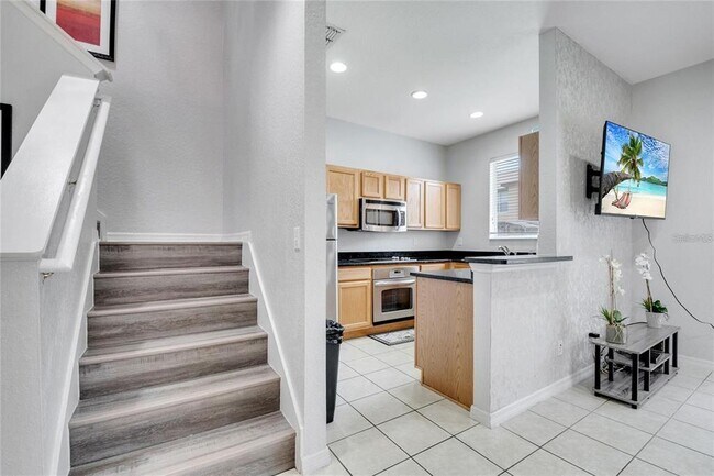 Building Photo - 2713 Bushman Dr