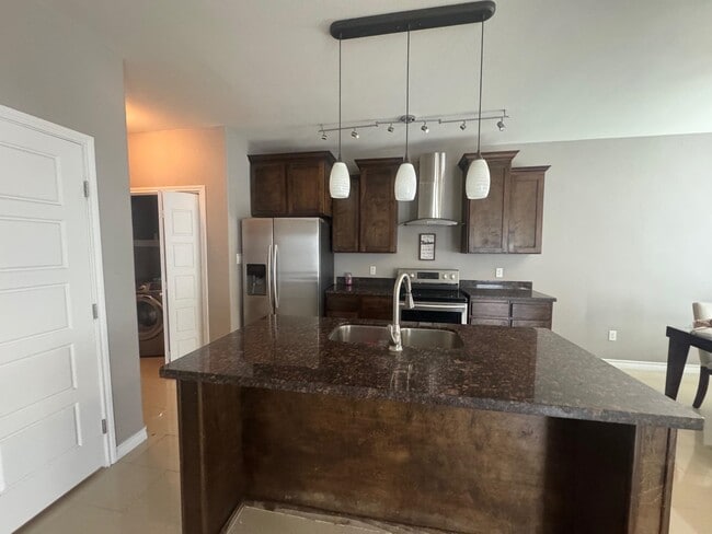 Building Photo - 3227 Imperial Dr