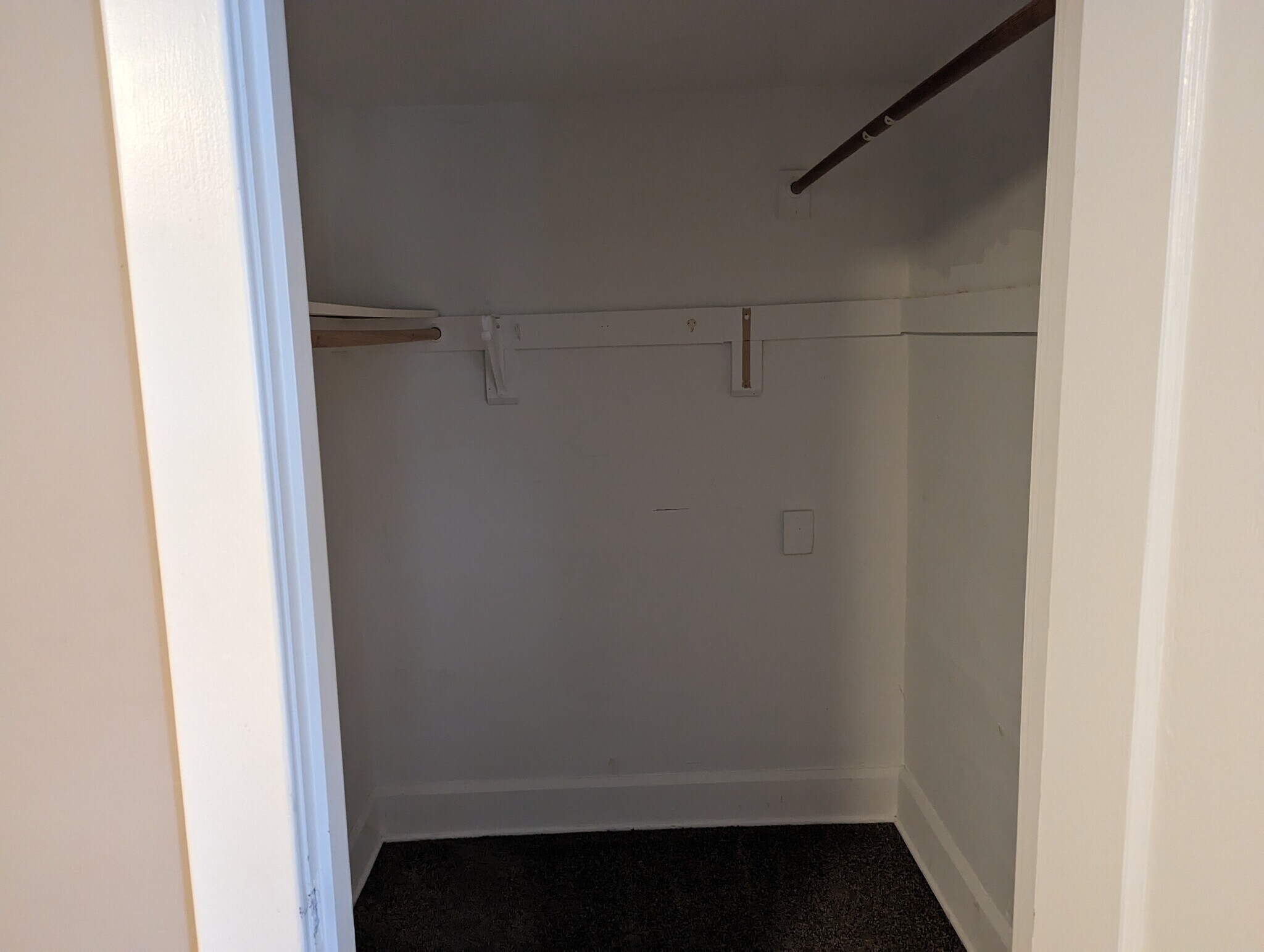 Building Photo - 1042 Cameron St