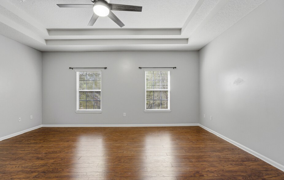 Building Photo - 1601 Majestic View Ln