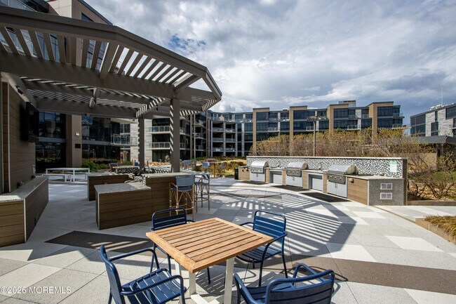 Building Photo - 30 Melrose Terrace