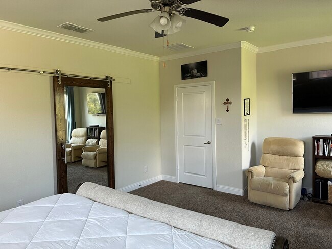 Master bedroom - 136 Peace Pl
