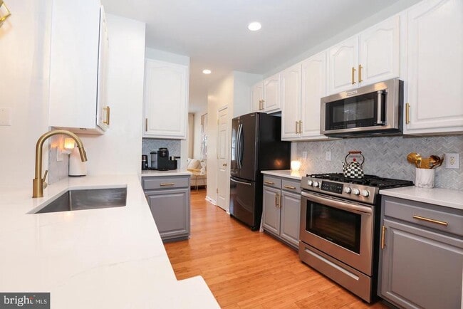 Building Photo - 12703 Gartney Ln