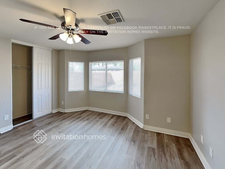 Building Photo - 12534 W Bloomfield Rd