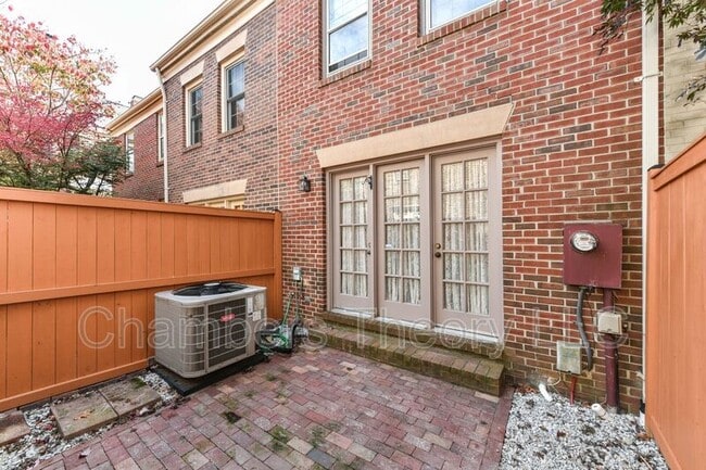 Building Photo - 1121 Portner Rd