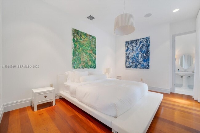 Building Photo - 100 Palm Ave