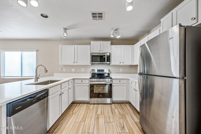 Building Photo - 11579 W Oglesby Ave