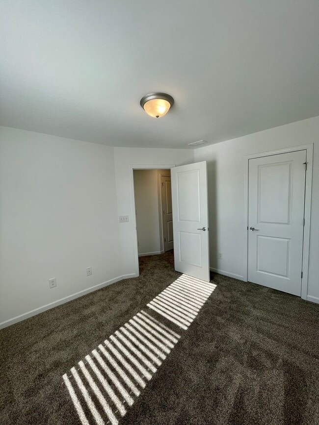 Building Photo - 3BR/2BA Townhome in Popular Pringle Towns