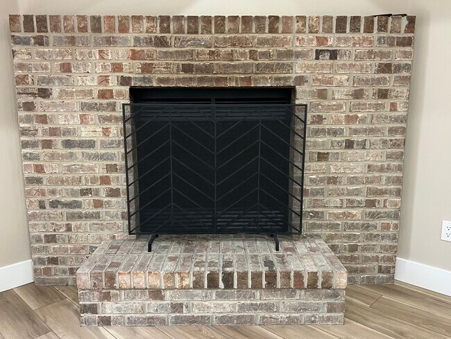 Building Photo - 109 Ravinia Dr