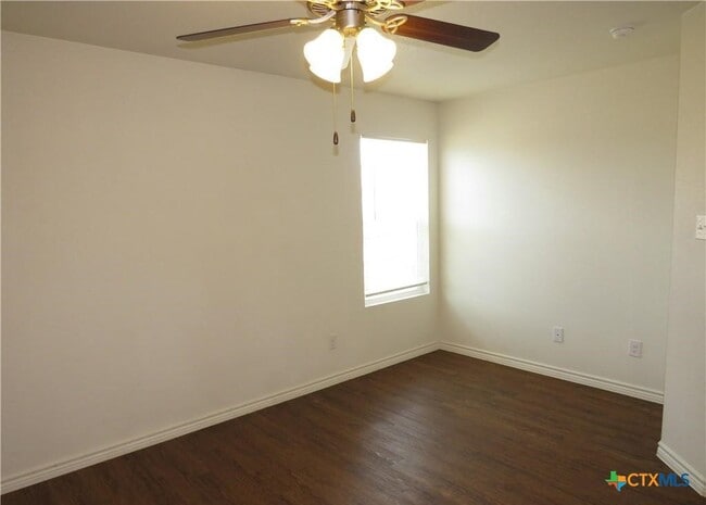 Building Photo - 5801 Lariat Ct