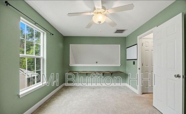 Building Photo - 355 Dante Cir