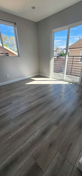 Building Photo - 1238 Normandie Ave