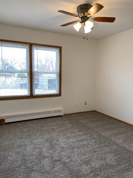 Building Photo - 401 SW elm St