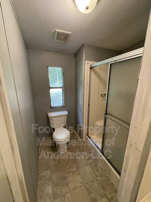 Building Photo - 236 Forest Ln