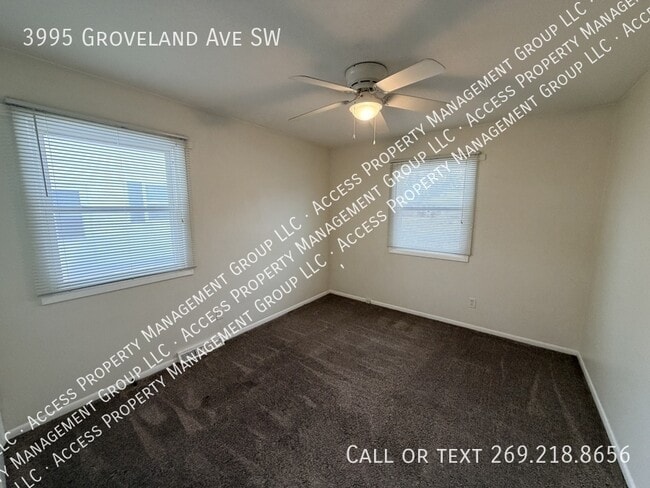 Building Photo - 3995 Groveland Ave SW