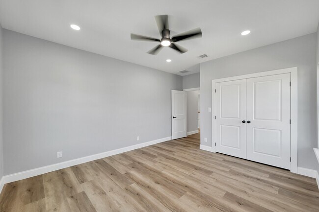 Building Photo - 49 Winterhaven Ln