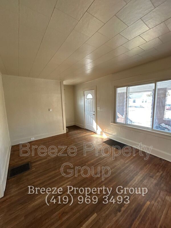 Building Photo - 1537 Remington St
