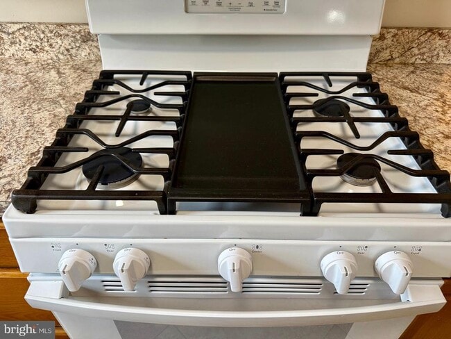 Building Photo - 1132 Howard Ave