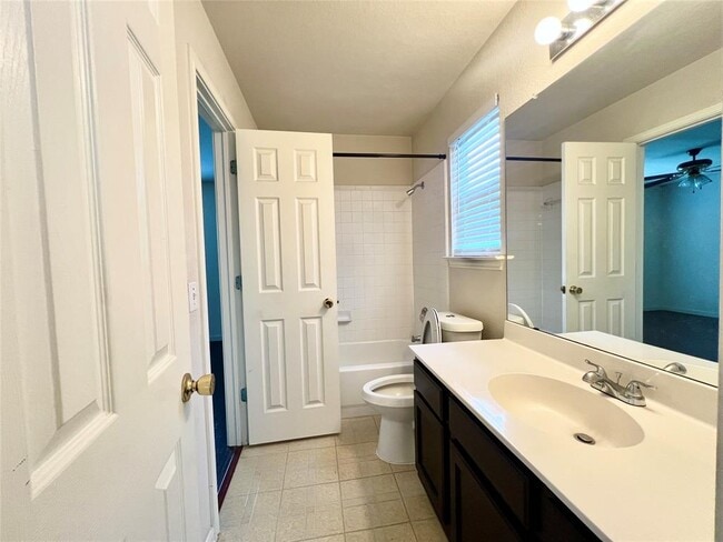 Building Photo - 16713 Marsala Springs Dr