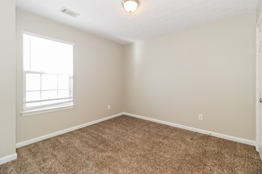 Building Photo - 348 Springbottom Ct SE