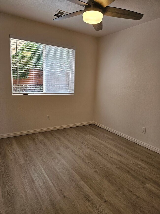 Building Photo - 2425 S 770 W