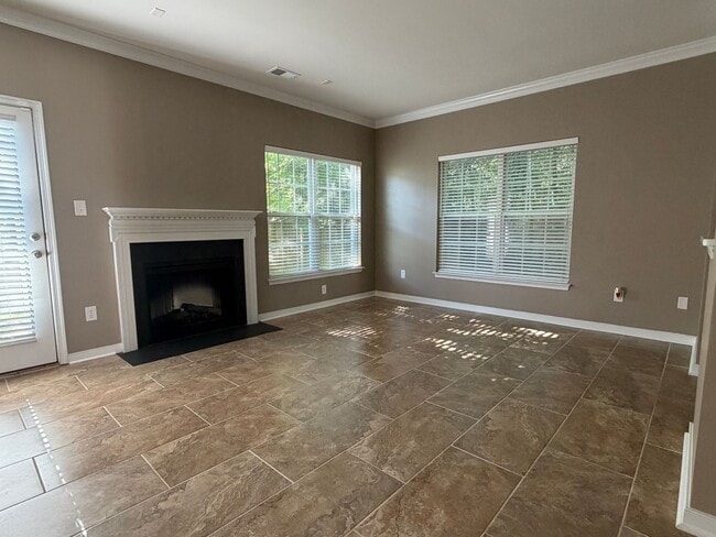 Building Photo - Upgraded 3 Bedroom Townhome North Chesterfield