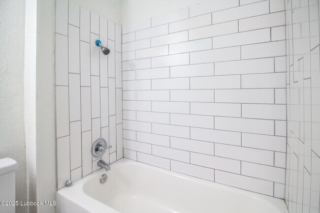 Building Photo - 1911 21st St