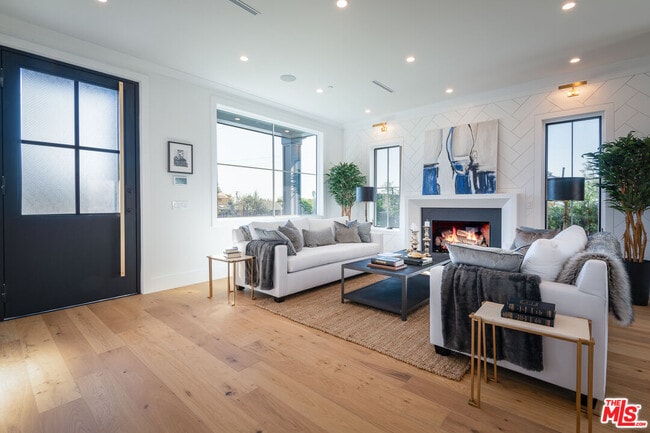 Building Photo - 12561 Westminster Ave