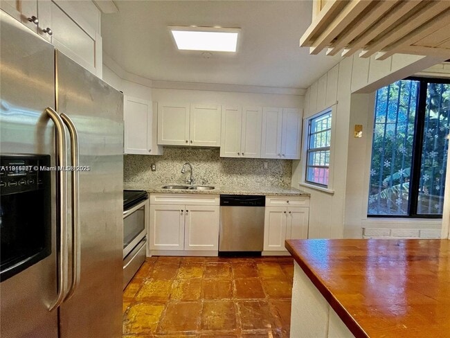 Building Photo - 5842 SW 60th St