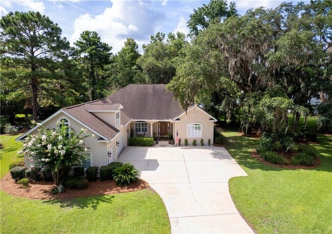 Building Photo - 111 Chinquapin Dr