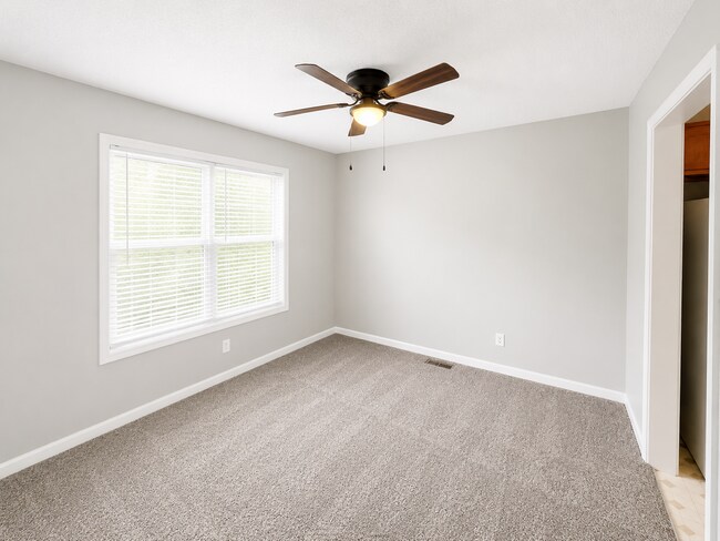 Building Photo - 635 Ashley Oaks Dr