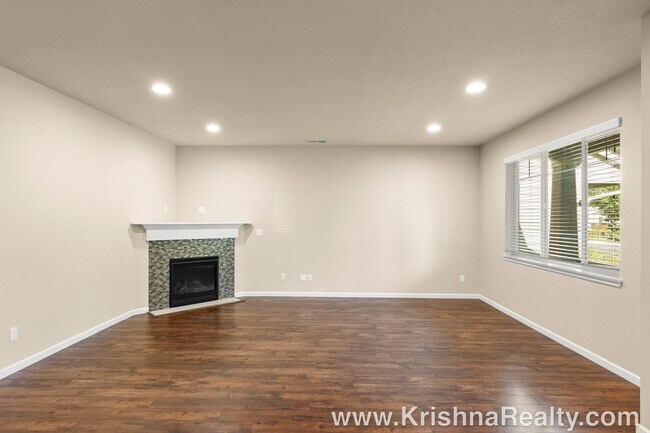 Building Photo - Lovely 4 BD | 2.5 BA | + Tech Niche | Single-Family Home | Coveted Abbey Creek | North Bethany | ...