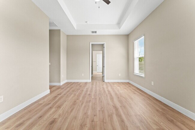 Building Photo - Spacious 4-Bedroom Home with 3 Full Baths ...