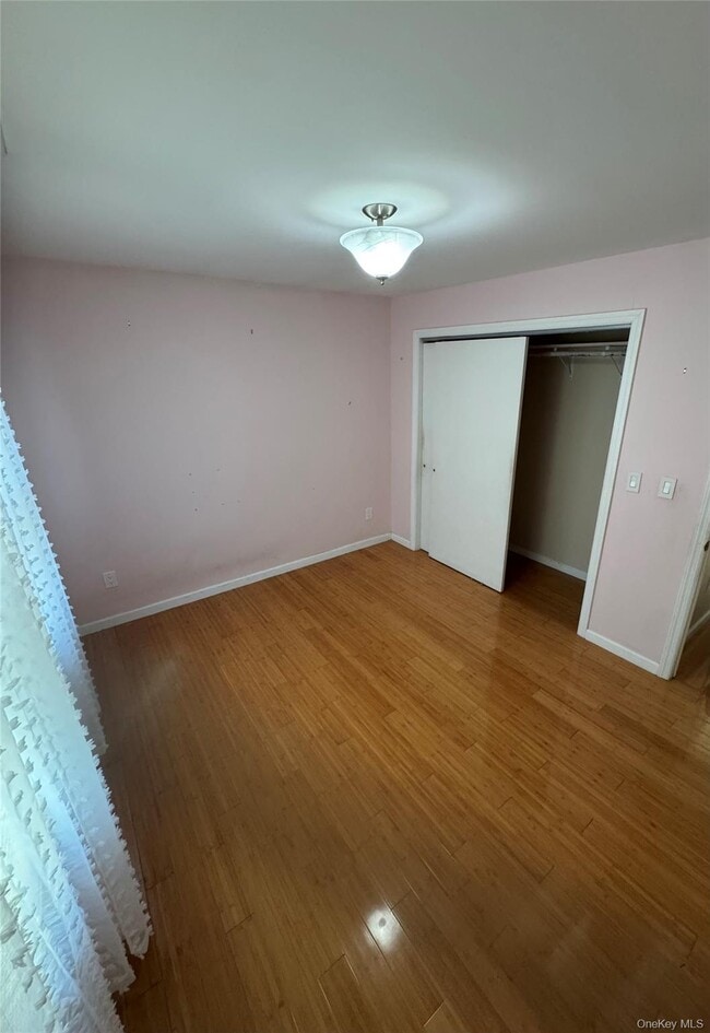 Building Photo - 2641 Montauk Ave